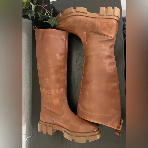 FREE PEOPLE Brooks Caramel Tall Boots size 39 Leather Lug heels combat boots. - Picture 15 of 16